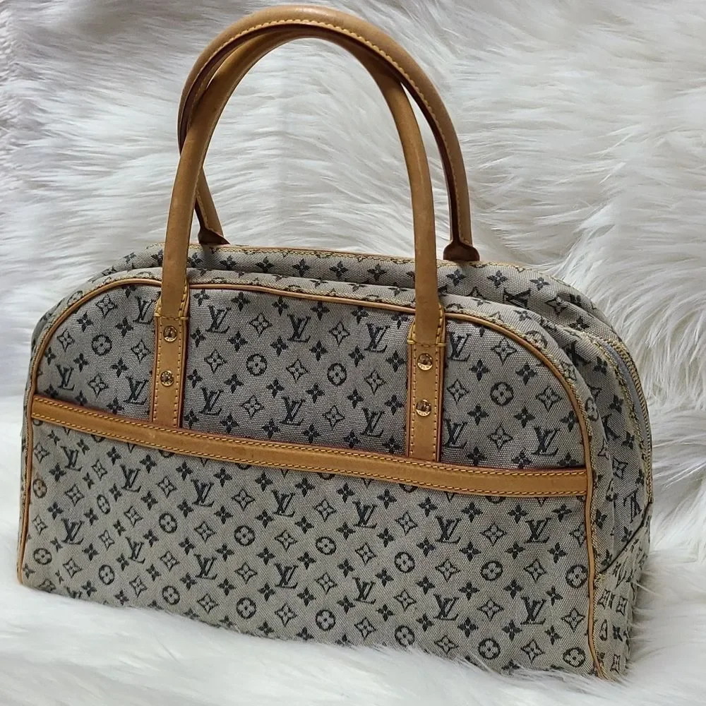💯 Authentic Louis Vuitton Mini Lin Handbag🍀